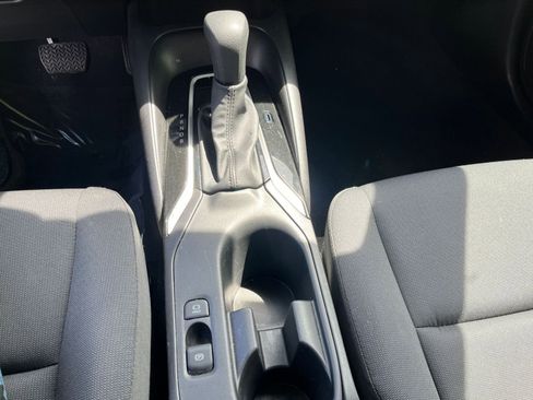Used 2025 Toyota Corolla LE image 39