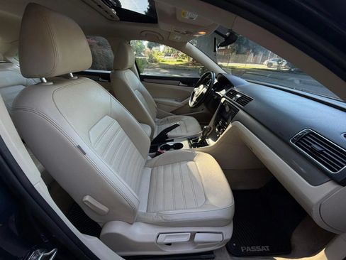 Used 2015 Volkswagen Passat 1.8T SE FWD image 9