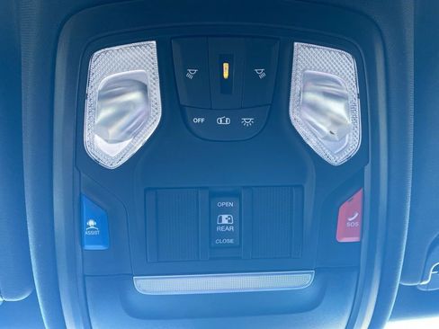 Used 2025 RAM 1500 Big Horn image 33