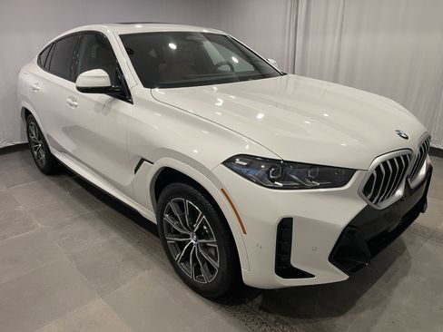 New 2026 BMW X6 xDrive40i w/ Climate Comfort Package image 3