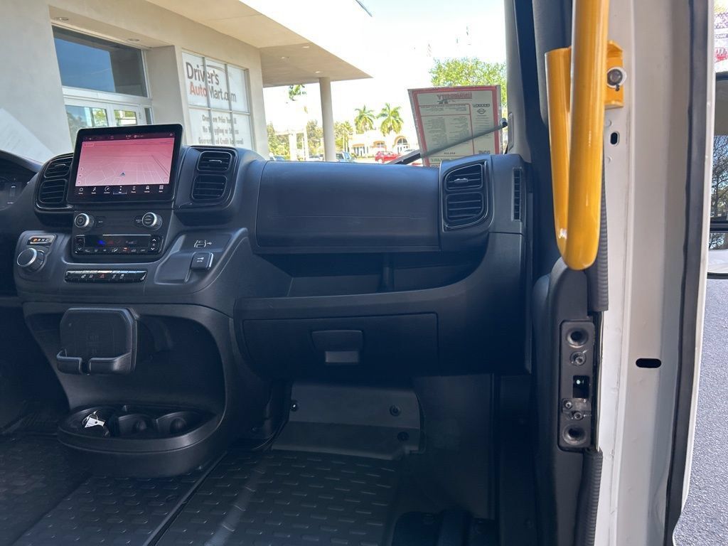 Used 2024 RAM ProMaster 3500 w/ Delivery Van Package FWD image 24