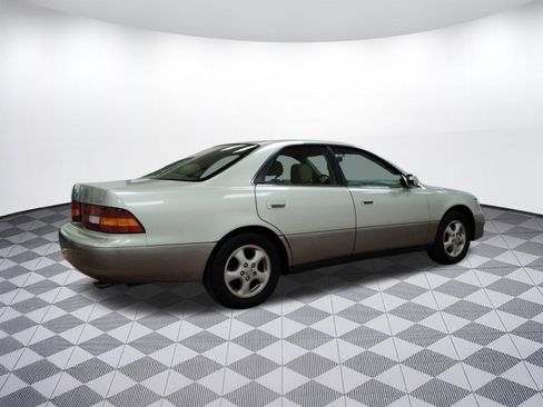 Used 1998 Lexus ES 330 image 8