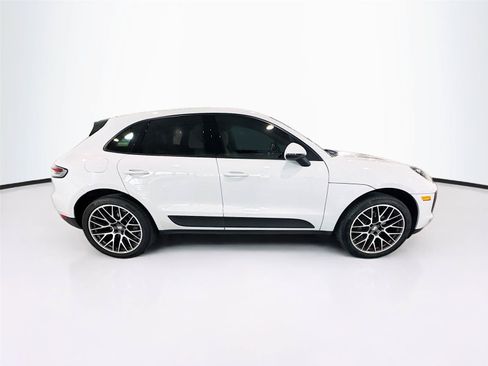 Used 2020 Porsche Macan AWD/4WD image 5