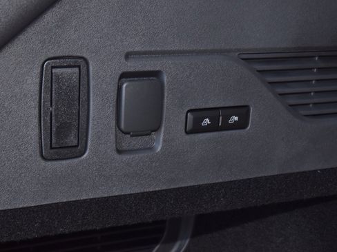 New 2026 Lincoln Nautilus Reserve w/ Jet Appearance Package image 39