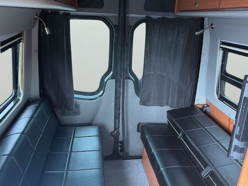 Used 2016 Mercedes-Benz Sprinter 3500 image 15