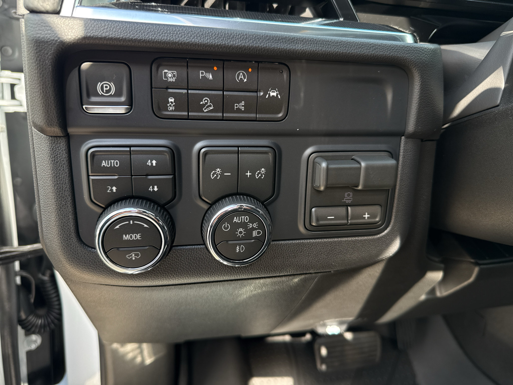 New 2026 Chevrolet Tahoe RST w/ RST Capability Package AWD/4WD image 15