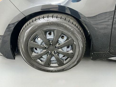 Certified 2024 Toyota Corolla LE image 30