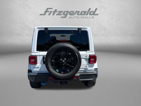 Used 2023 Jeep Wrangler Unlimited Sahara w/ Cold Weather Group AWD/4WD image 6