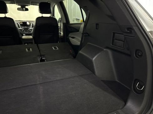 Used 2021 Chevrolet Equinox Premier FWD image 17