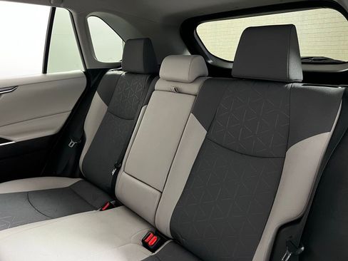 Certified 2022 Toyota RAV4 XLE w/ Convenience Package image 24