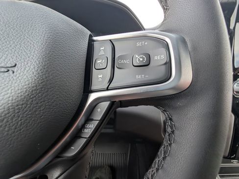 New 2026 RAM 1500 4x4 Crew Cab image 21