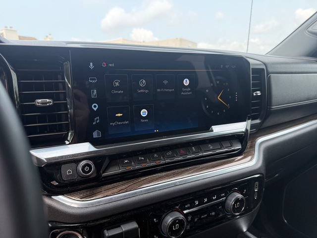 Used 2026 Chevrolet Silverado 1500 LT Trail Boss w/ LT Trail Boss Premium Package AWD/4WD image 29