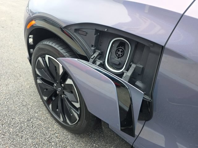 Used 2024 Chevrolet Blazer EV RS AWD/4WD image 13
