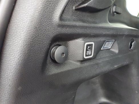 Used 2023 Jeep Grand Cherokee L Laredo image 33