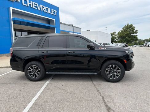 Used 2023 Chevrolet Tahoe Z71 AWD/4WD image 2