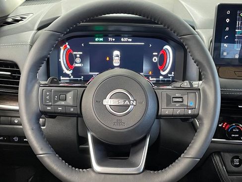 Used 2024 Nissan Rogue Platinum w/ Platinum Premium Package image 28