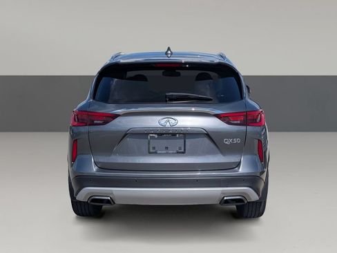 Used 2020 INFINITI QX50 Luxe w/ Navigation Package FWD image 10