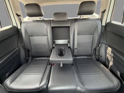 Used 2021 Volkswagen Tiguan SE AWD/4WD image 37