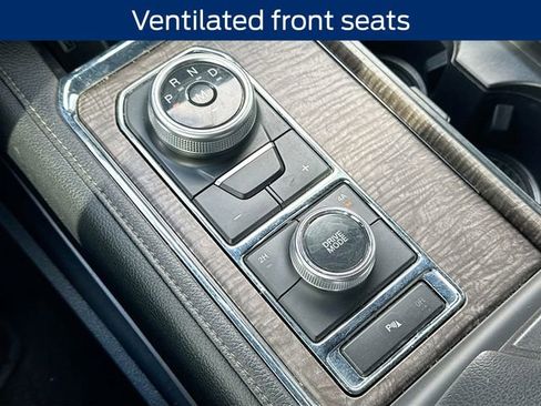 Used 2021 Ford Expedition Limited image 19
