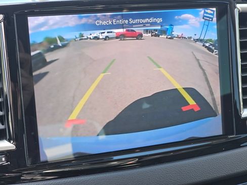 Used 2023 Chrysler Pacifica Touring-L FWD image 19