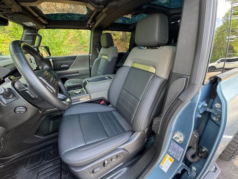 Used 2024 GMC Hummer EV 3X w/ Omega Edition AWD/4WD image 29