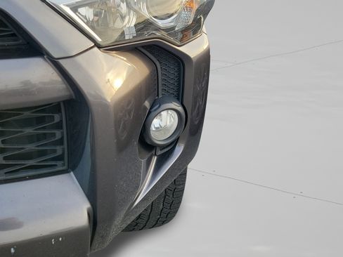 Used 2016 Toyota 4Runner SR5 image 15