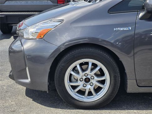 Used 2016 Toyota Prius V Four FWD image 8