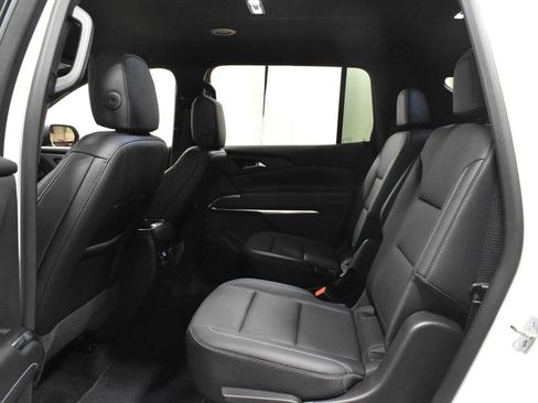 Used 2025 Chevrolet Traverse LT w/ LPO, Floor Liner Package AWD/4WD image 4