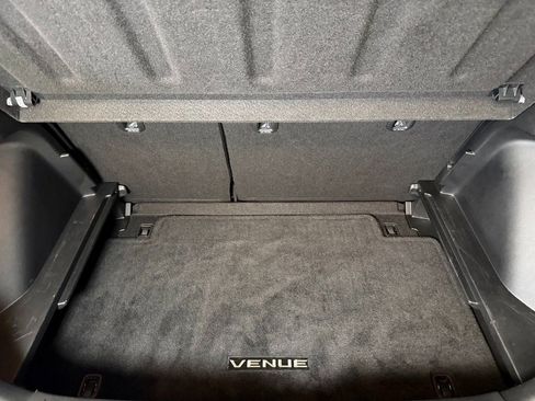 Used 2021 Hyundai Venue SE FWD image 23