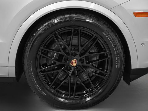 New 2026 Porsche Cayenne Coupe image 15