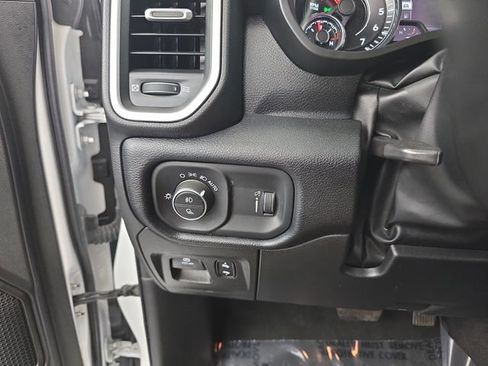 Used 2022 RAM 1500 Big Horn AWD/4WD image 42