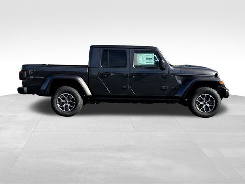 New 2026 Jeep Gladiator Sport image 9
