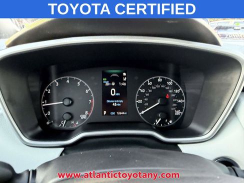 Certified 2025 Toyota Corolla SE image 28