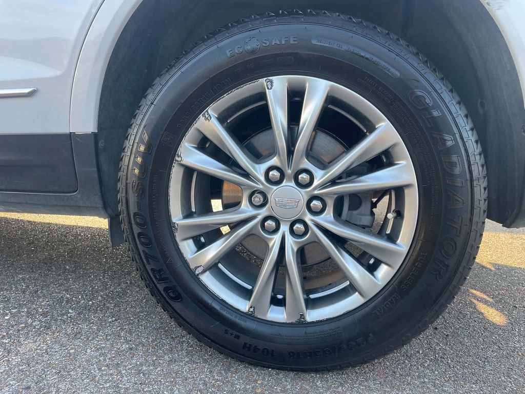 Used 2022 Cadillac XT5 Premium Luxury FWD image 7