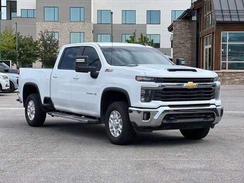 Used 2024 Chevrolet Silverado 2500 LT AWD/4WD image 1
