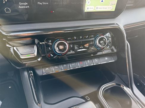 Used 2023 GMC Sierra 1500 AT4 image 30