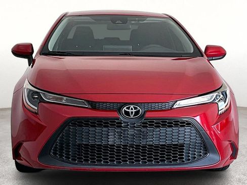 Used 2021 Toyota Corolla LE FWD image 3