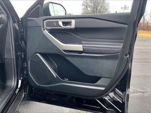 Certified 2023 Ford Explorer XLT w/ Equipment Group 202A image 20