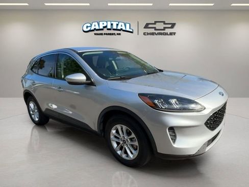 Used 2020 Ford Escape SE image 7