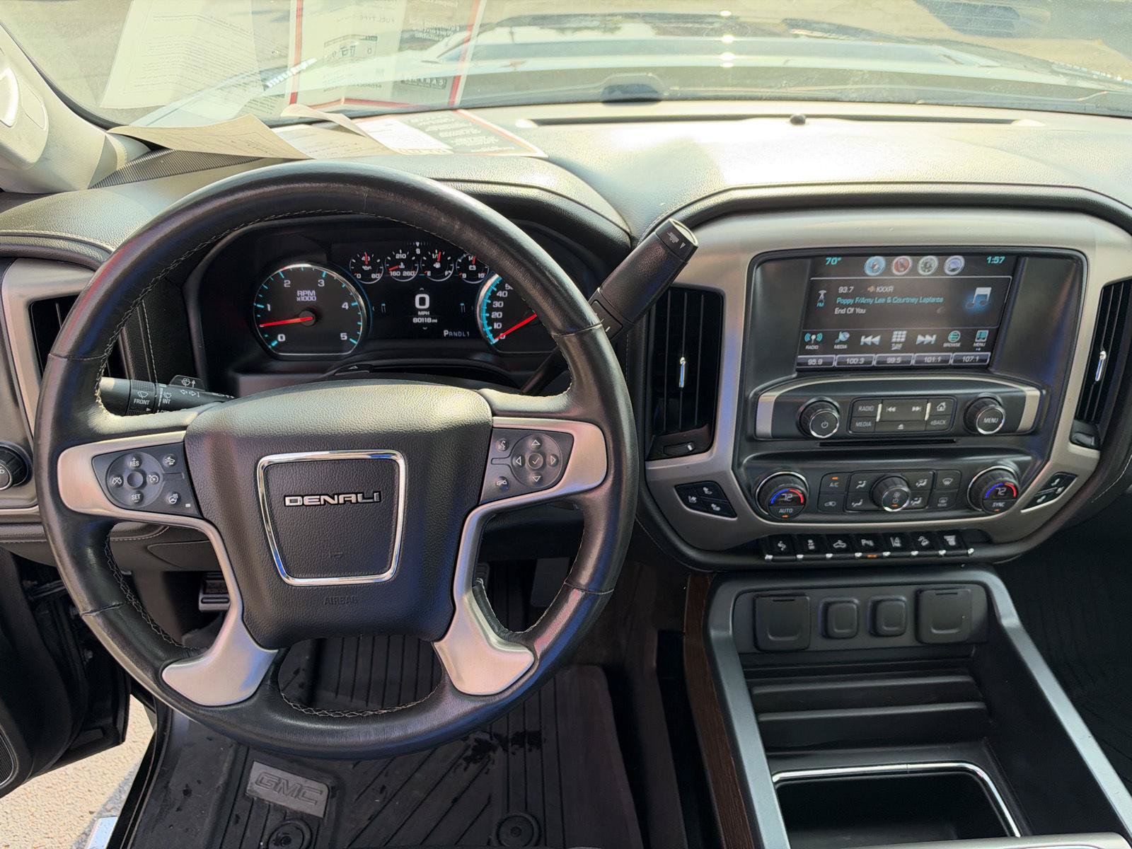 Used 2017 GMC Sierra 2500 Denali w/ Suspension Package, Off-Road AWD/4WD image 10