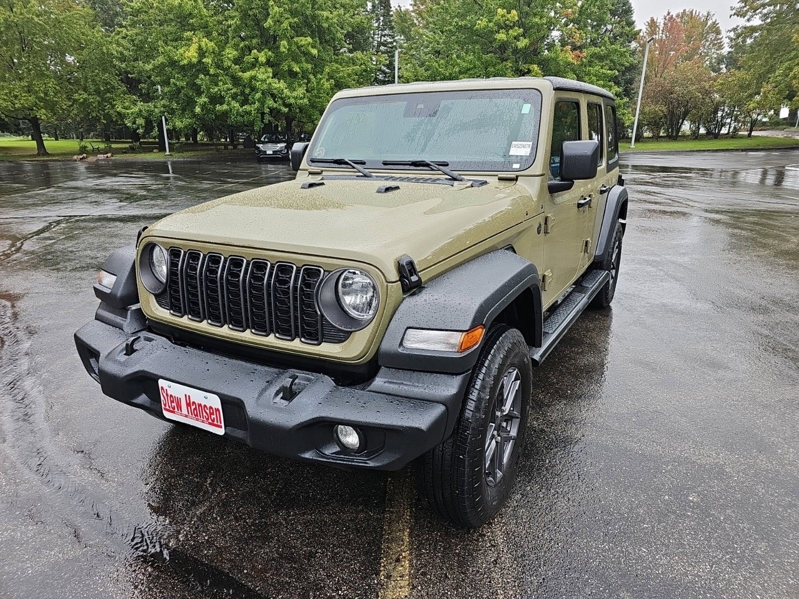 Used 2025 Jeep Wrangler Unlimited Sport AWD/4WD image 2