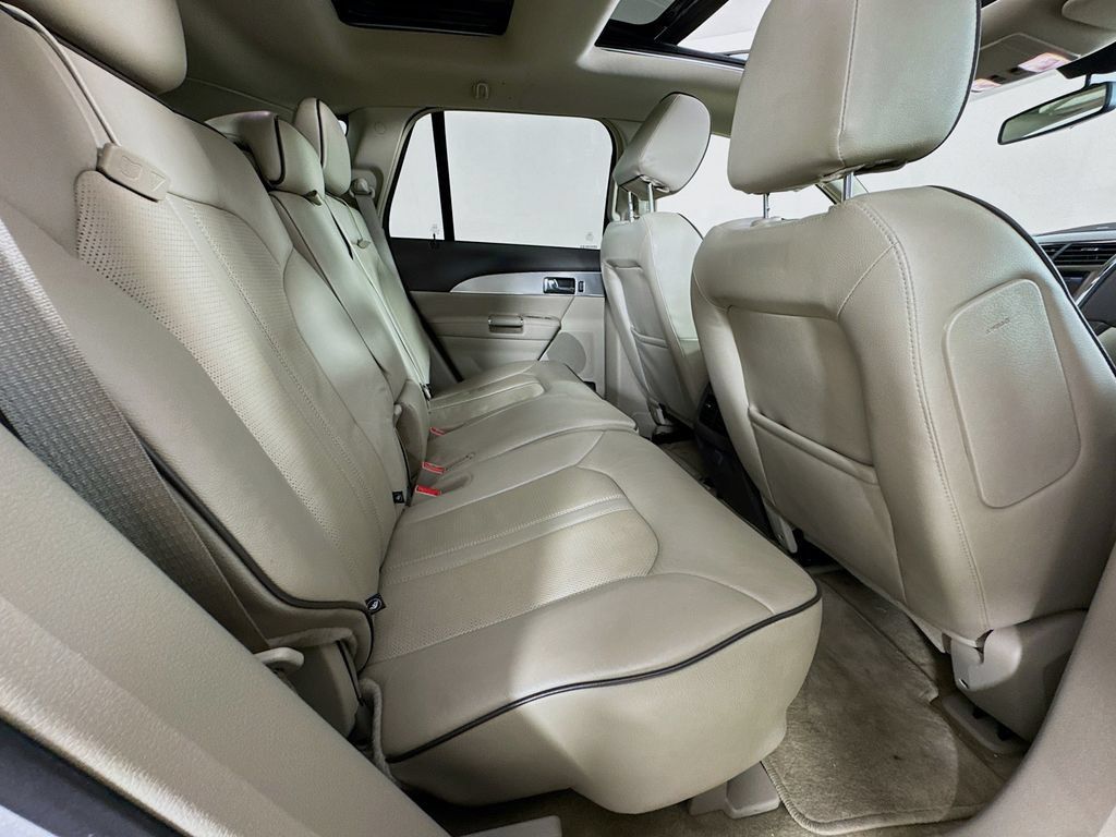 Used 2015 Lincoln MKX FWD w/ Equipment Group 102A image 34