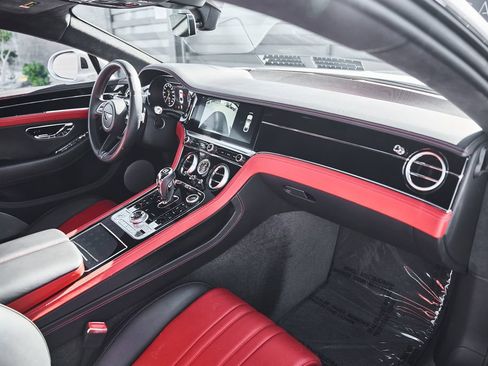 Used 2021 Bentley Continental GT AWD/4WD image 29