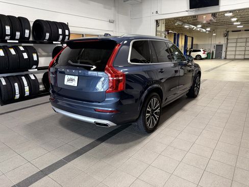 Used 2020 Volvo XC90 T5 Momentum AWD/4WD image 9