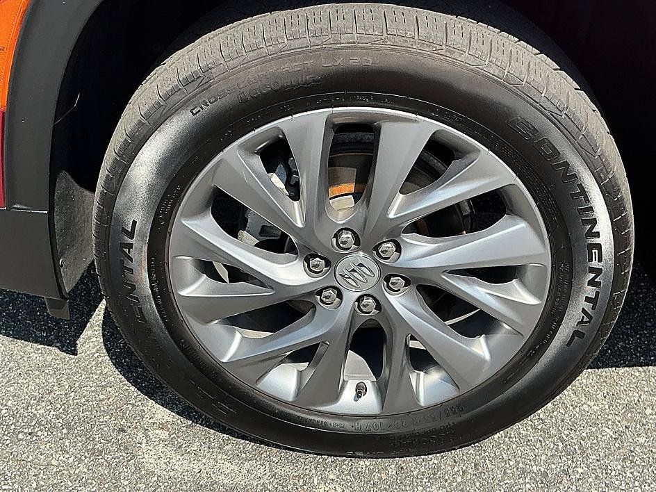 Used 2025 Buick Enclave Preferred FWD image 7
