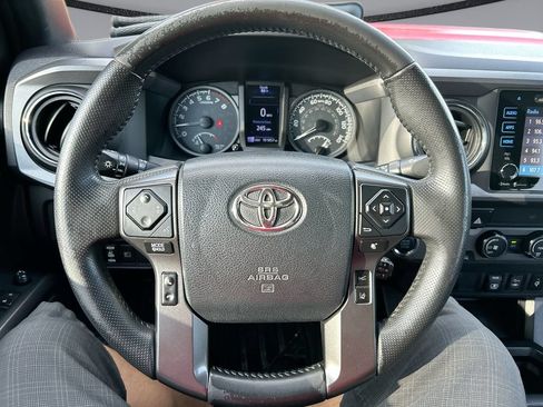 Used 2019 Toyota Tacoma TRD Sport RWD image 14