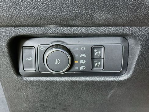 Used 2025 Ford Ranger Lariat RWD image 17