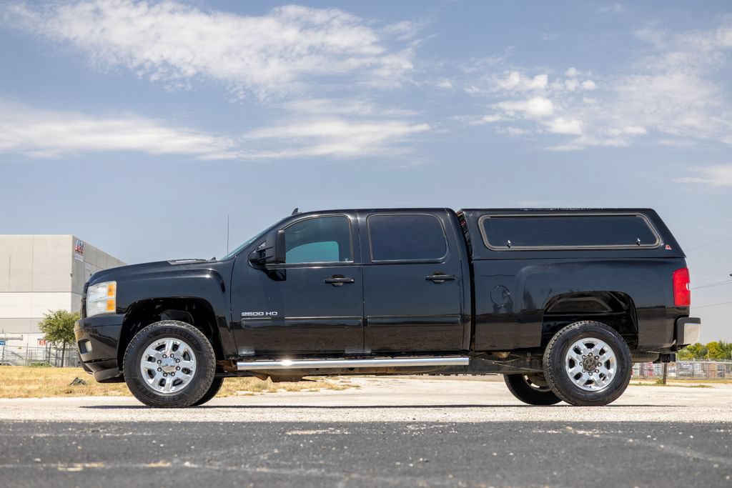 Used 2014 Chevrolet Silverado 2500 LT w/ Z71 Appearance Package AWD/4WD image 4