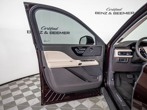 Used 2022 Lincoln Aviator Reserve w/ Equipment Group 201A AWD/4WD image 21