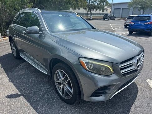 Used 2019 Mercedes-Benz GLC 300 image 3